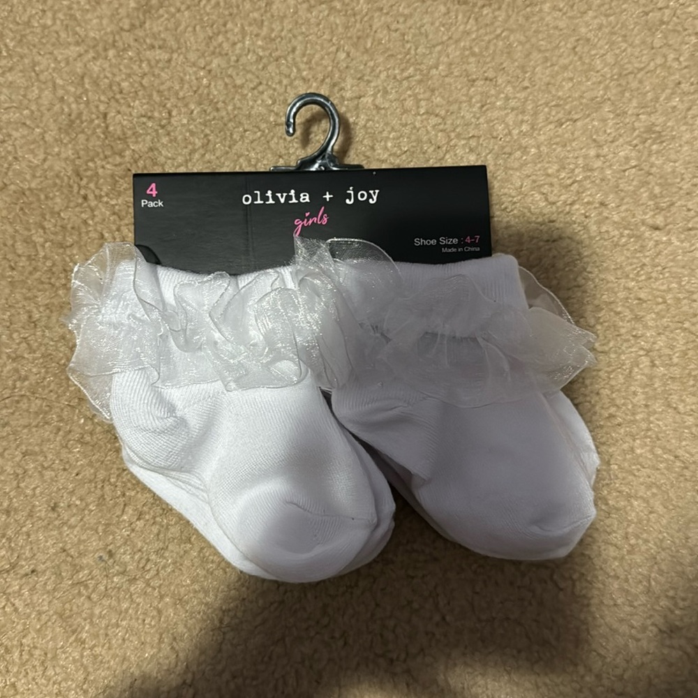 4 pair pack girls socks size 4-7 - Olivia + joy - NEW